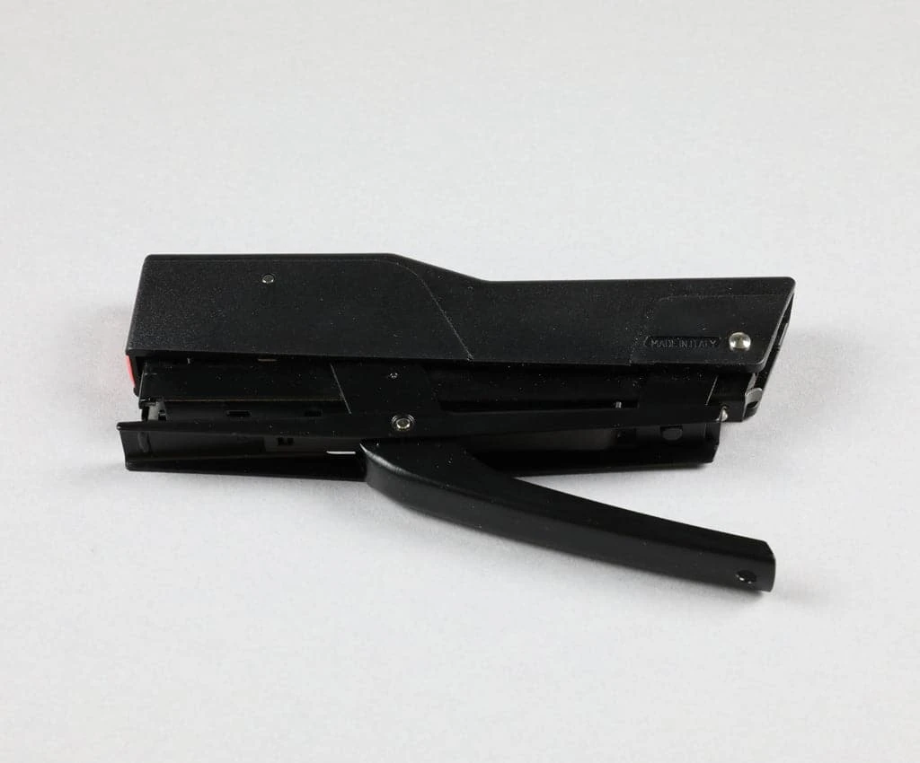 Zenith 590 Stapler | Black 1 Zenith 590 Stapler | Black