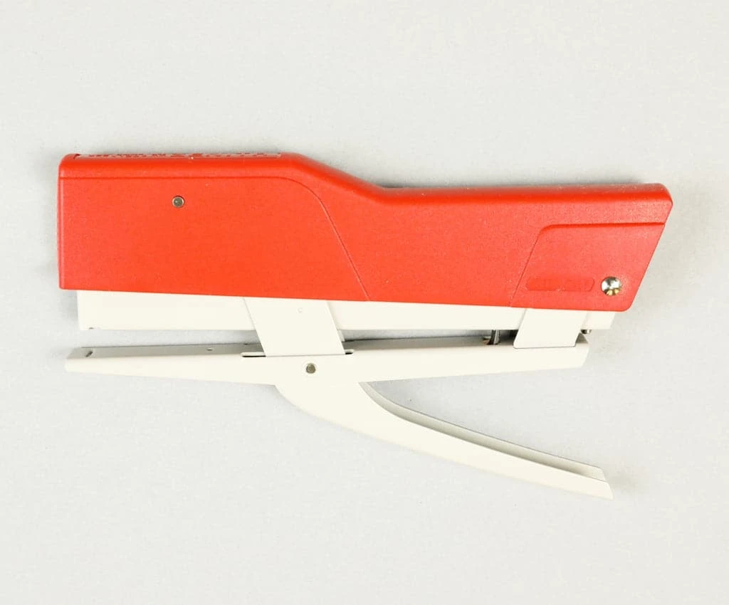 Zenith 590 Stapler | Red-Beige 2 Zenith 590 Stapler | Red-Beige - Image 2
