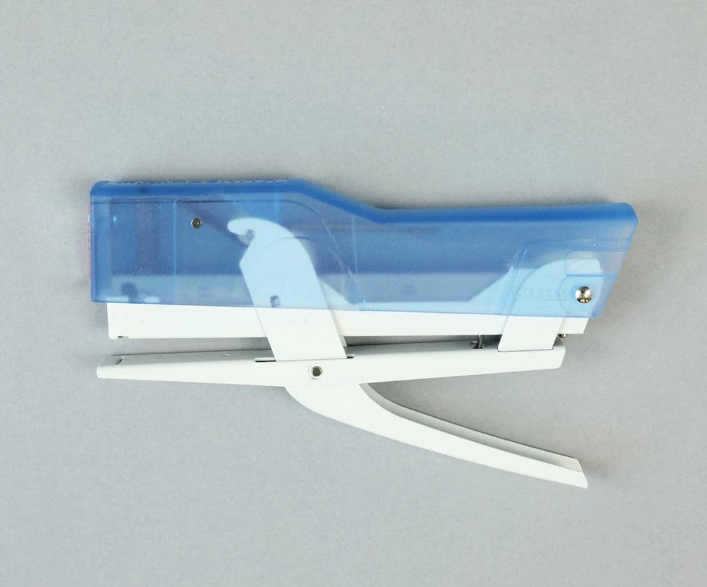 Zenith 590 FUN Stapler | Transparent Blue 2 Zenith 590 FUN Stapler | Transparent Blue - Image 2