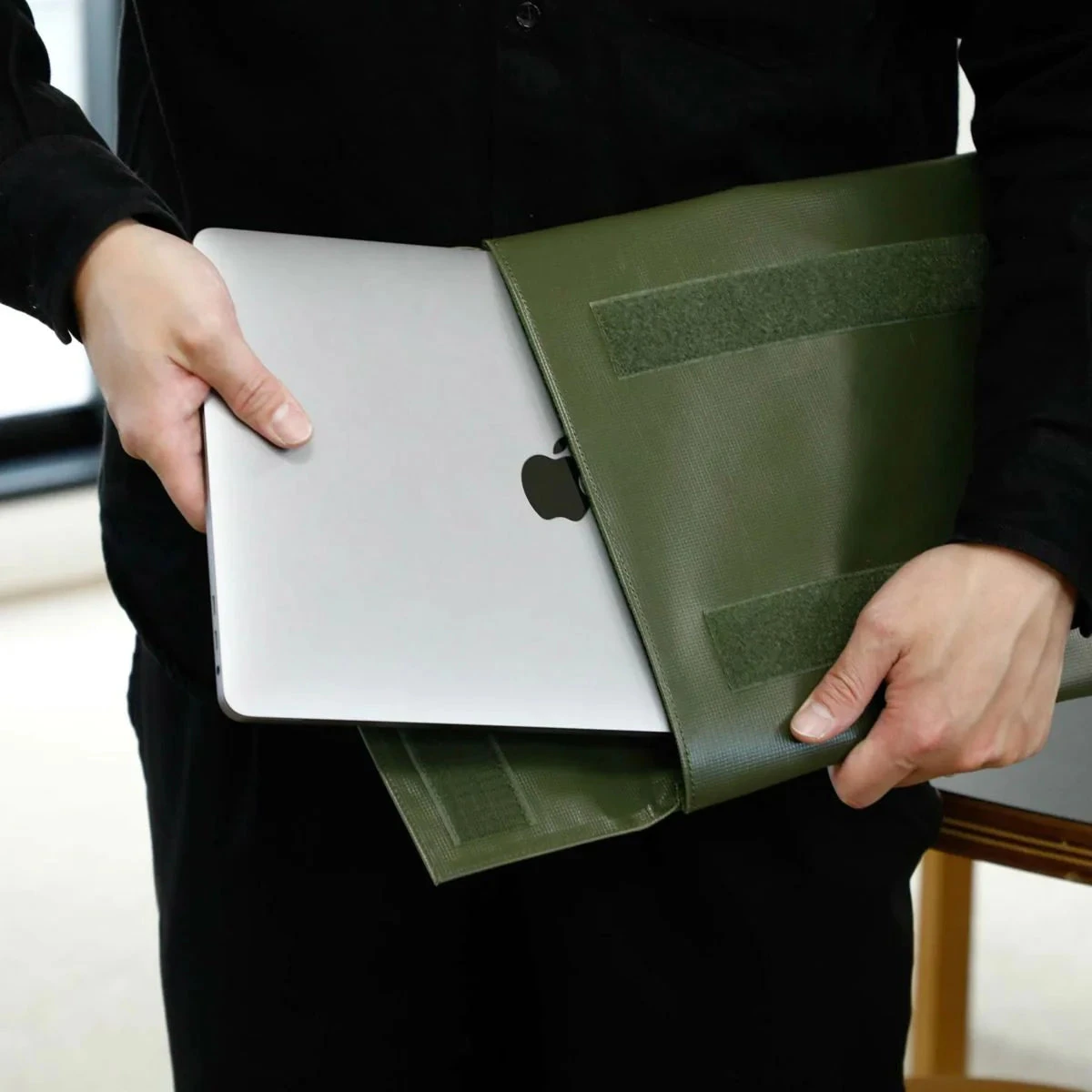 Hightide Penco Carry Tite Case For Laptop (13" & 14") 10 Hightide Penco Carry Tite Case For Laptop (13" & 14") - Image 10