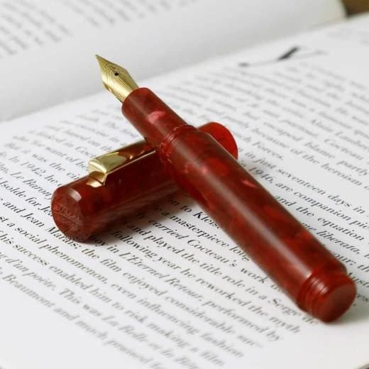 Hightide Attache Marbled Fountain Pen 7 Hightide Attache Marbled Fountain Pen - Image 7