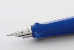 LAMY Safari Fountain Pen 26 LAMY Safari Fountain Pen -Stationery Sale Store lamy safari blue fuellhalter feder