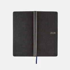 Hobonichi Weeks Japanese Edition April 2024 Start [Leather: Classical Navy] -Stationery Sale Store zoom 02 46